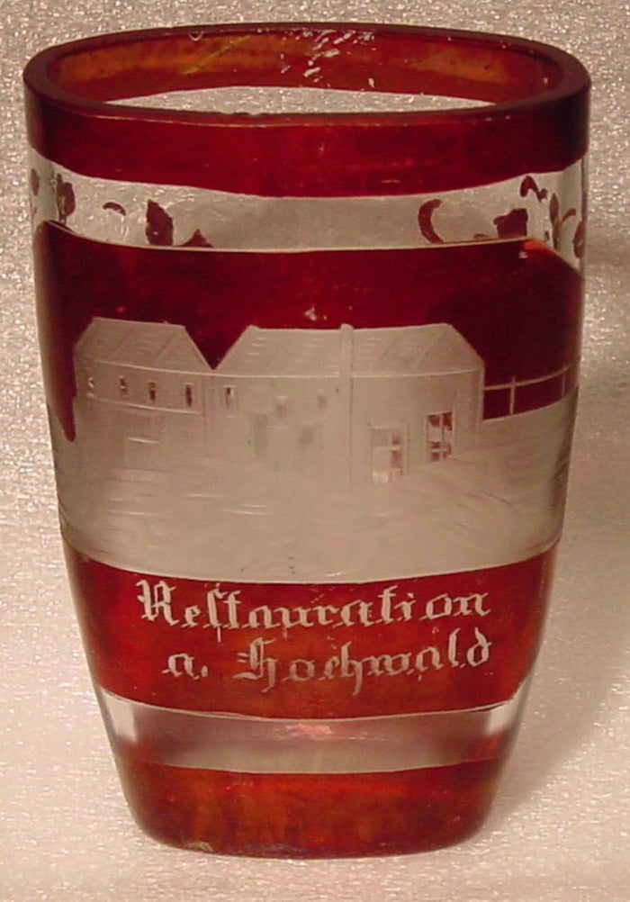 910217 Ruby Glass Flashed W/Engraved Buildings On Front, Reflauration a Hochwald
