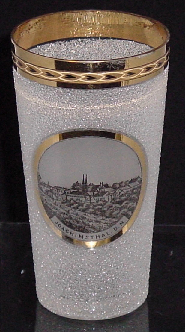 999074 Crystal Pebble Glass With Painting Of Town Joachinsthal. U. M. In Circle