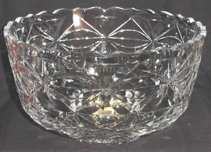 999521 Brierley Crystal Bowl Oval & Straight Cuts In Diamond Cuts & Star Cuts Around Lower Part