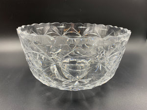 999521 Crystal Bowl W/Oval & Straight Cuts In Diamond Cuts, & Star - ReeceFurniture.com
