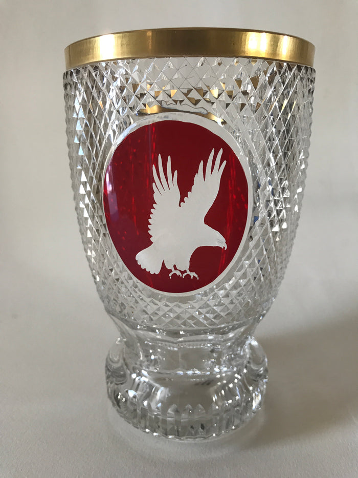 629179 Crystal With Diamond Cuts & Engraved Eagle In Oval Panel, Gold Rim by Rimpler